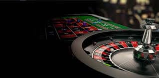 Live sportsbook betting section with basketball and boxing markets